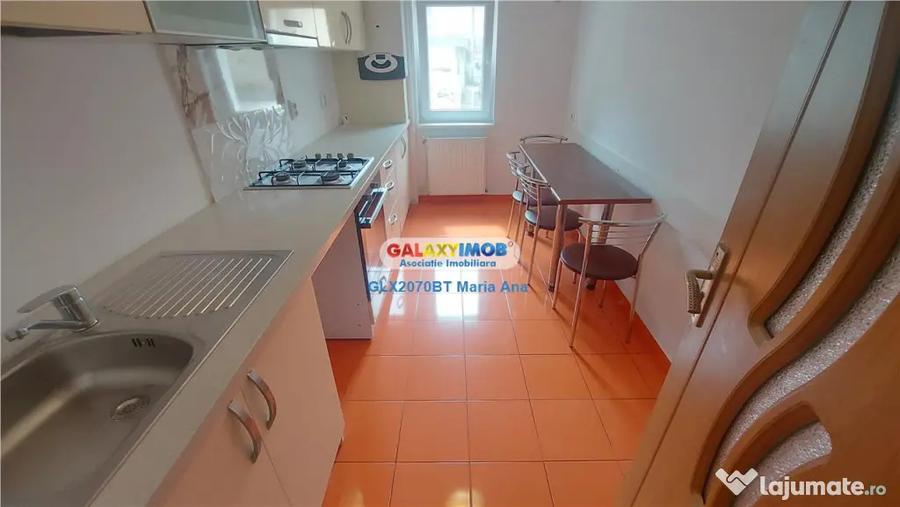 Apartament cu 3 camere decomandat în Central