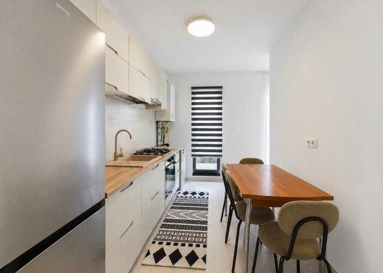 Apartament cu 3 camere decomandat în Exterior Vest