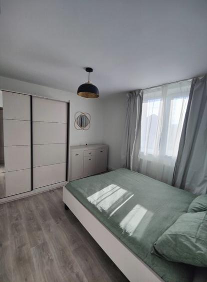 Apartament cu 2 camere semidecomandat, mobilat în Centrul Civic