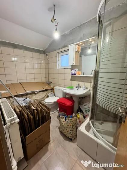 Casă cu 3 camere cu Teren 400 Mp în Valea Roșie