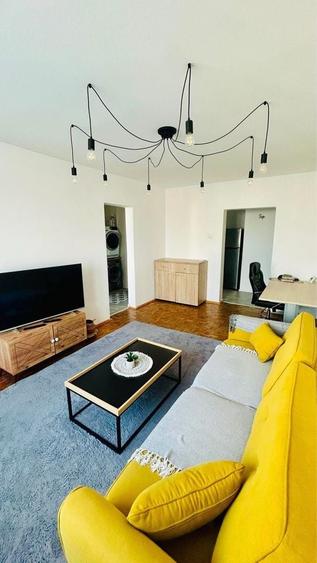 Inchiriez apartament 2 camere zona centrala - 1