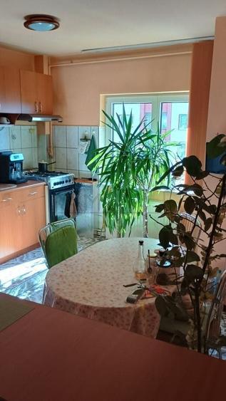 Apartament spațios cu 3 camere, 78 mp, 2 băi și 2 balcoane – Vlahuta - 2