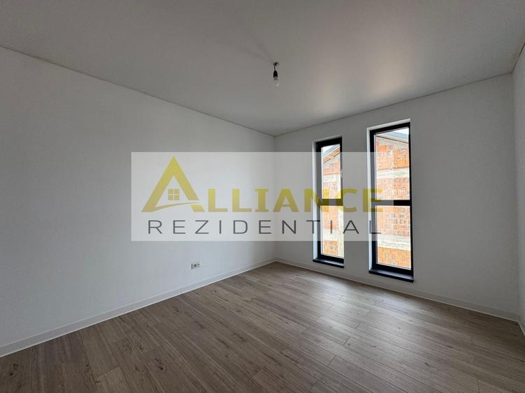 Casă individuală cu 4 camere cu Teren 320 Mp în Berceni