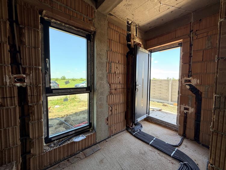 Duplex cu 3 camere cu Teren 330 Mp în Moșnița Nouă