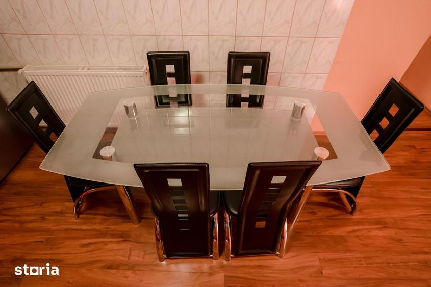 Apartament cu 3 camere semidecomandat în Rahova