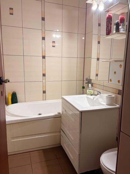 Apartament cu 2 camere semidecomandat în Dacia