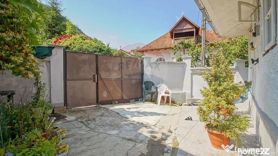 Casă cu 3 camere cu Teren 94 Mp în Schei