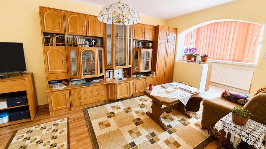 Apartament cu 2 camere decomandat în Astra