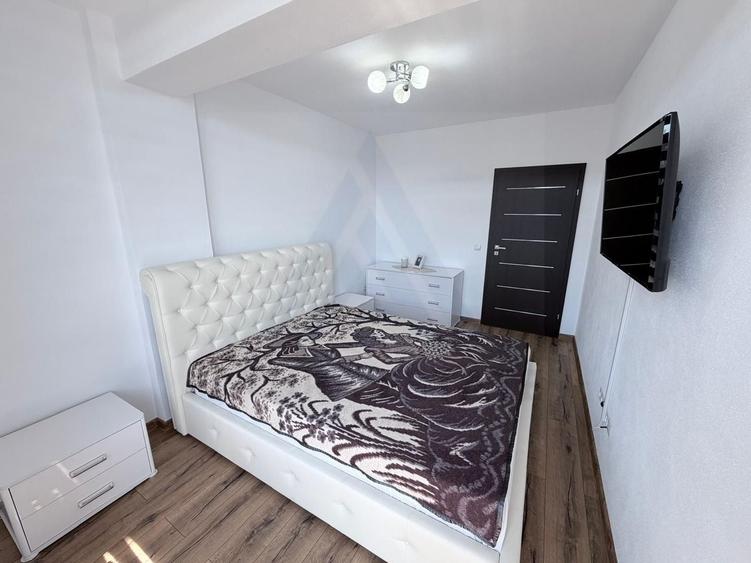 Apartament cu 3 camere semidecomandat, mobilat în Șelimbăr