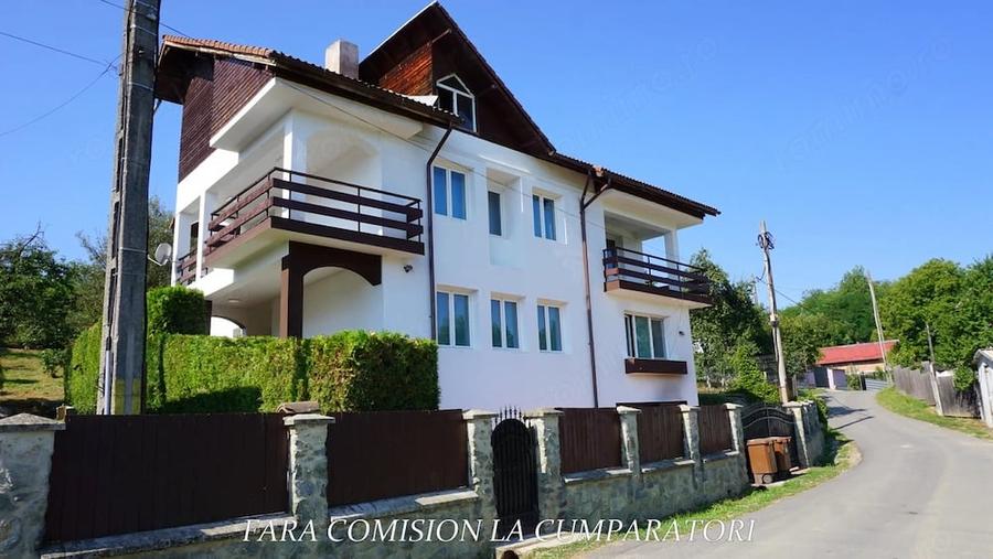 VILA LA CHEIE, ZONA FOARTE FRUMOASA - 9