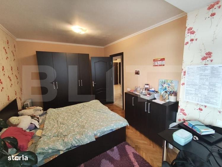 Apartament cu 4 camere decomandat în Decebal
