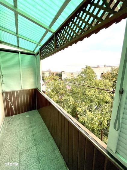 Apartament cu 3 camere decomandat în Micro 17
