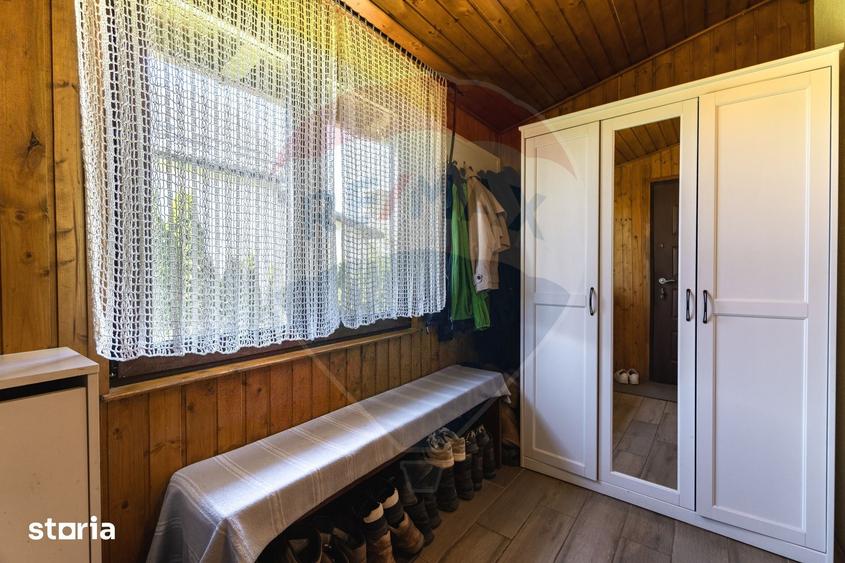 Casă cu 4 camere cu Teren 589 Mp în Feldioara