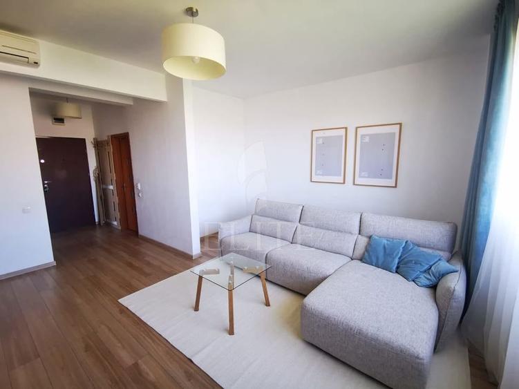Apartament cu 2 camere semidecomandat, mobilat în Mărăști