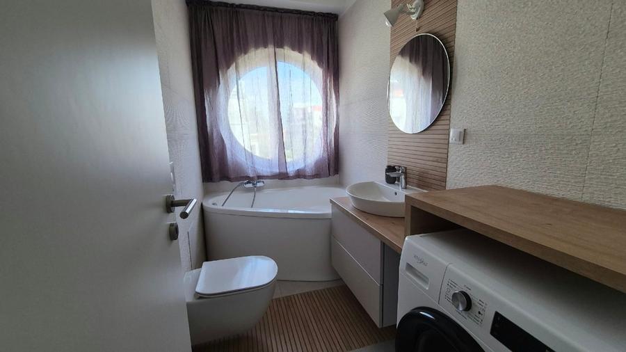 Apartament cu 2 camere decomandat în Avantgarden