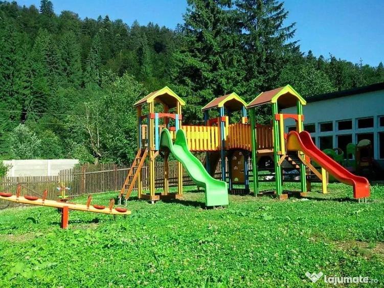 Casă cu 10 camere cu Teren 1900 Mp în Central