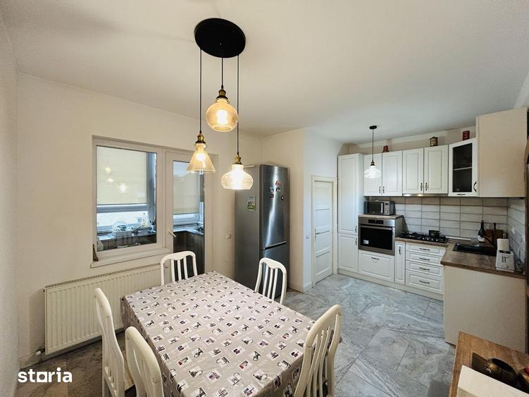 Apartament cu 4 camere în Sub Arini