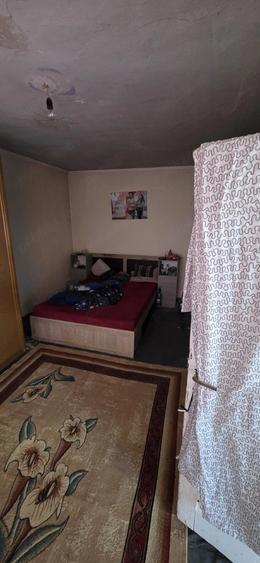 Casă cu 3 camere cu Teren 2500 Mp în Central
