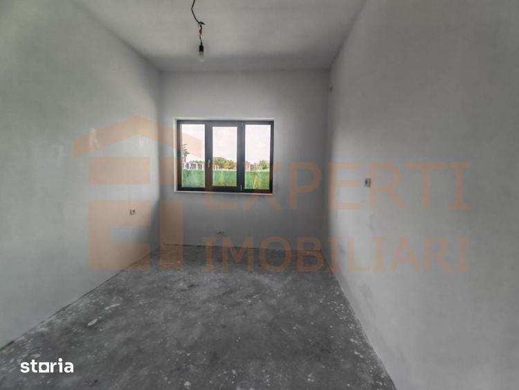 Casă cu 4 camere cu Teren 398 Mp în Central