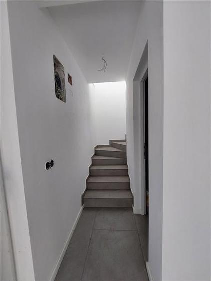 Casă individuală cu 4 camere cu Piscina în Fântânele