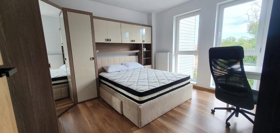 Inchiriez apartament zona strazii Paris - 2