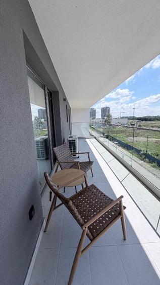 Apartament cu 3 camere semidecomandat, mobilat în Aviației