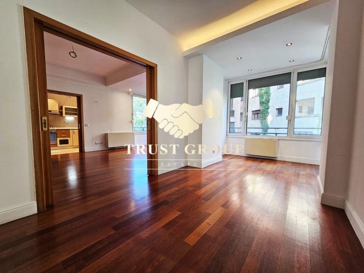 Apartament cu 3 camere semidecomandat, mobilat în Arcul de Triumf