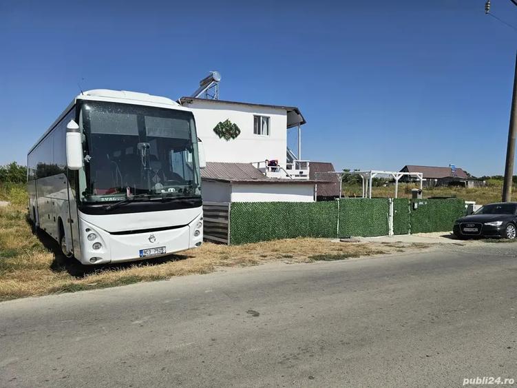 Casă cu 6 camere cu Teren 344 Mp în Costinești