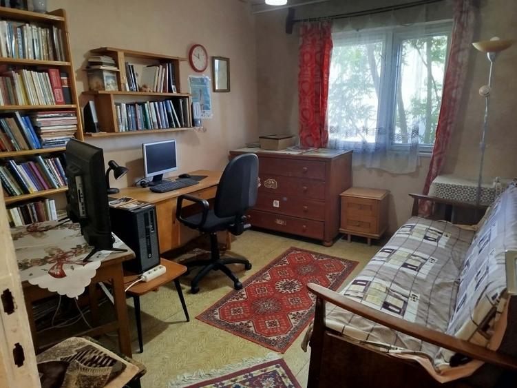 Apartament cu 3 camere decomandat, mobilat în Vest