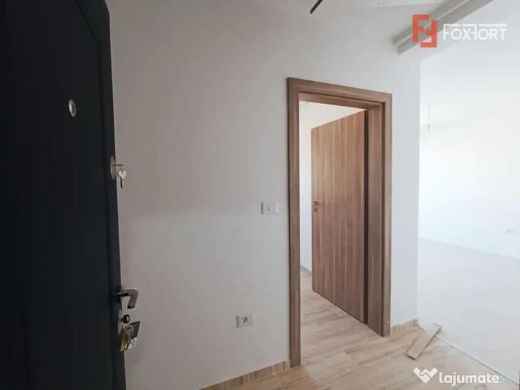 Apartament cu 2 camere semidecomandat în Giroc