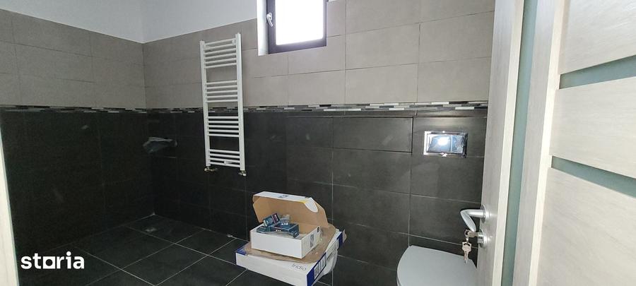 Casă cu 4 camere cu Teren 300 Mp în Cornetu