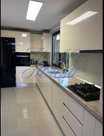 Duplex cu 5 camere cu Canalizare în Florești
