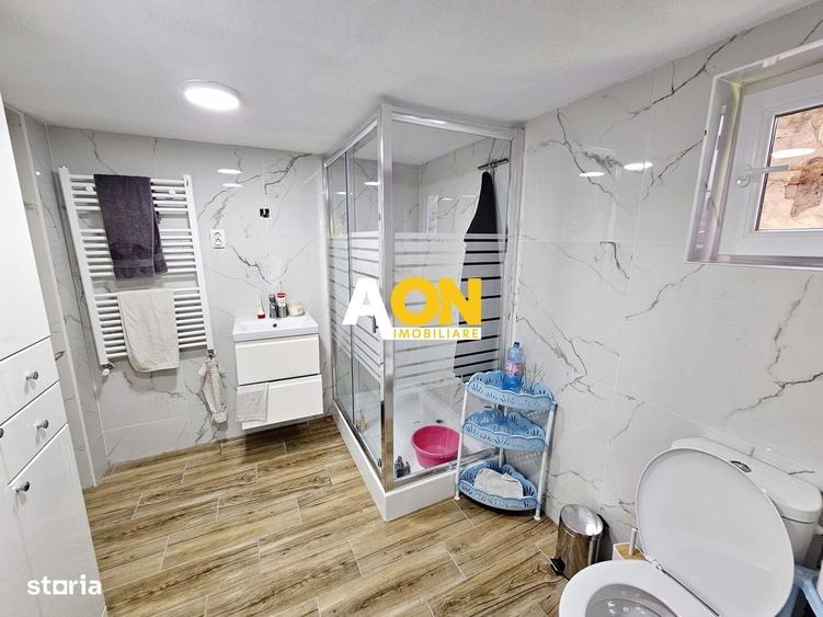 Casa renovata, 2 corpuri de cladire + anexe, 1331 mp teren, Paclisa - 2