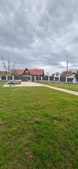 Casă individuală cu 2 camere cu Canalizare în Holboca