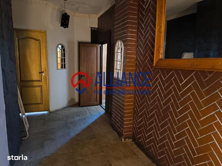 Spațiu comercial, de 451 mp, în Ultracentral