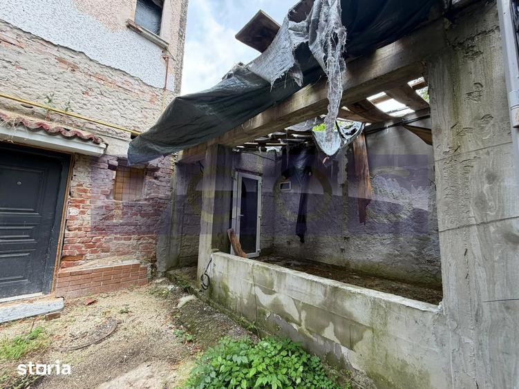 Casă cu 8 camere cu Teren 232 Mp în Floreasca