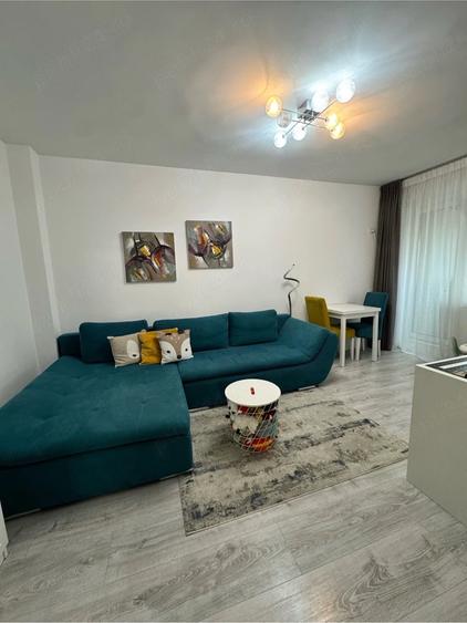 Apartament cu 2 camere decomandat în Est