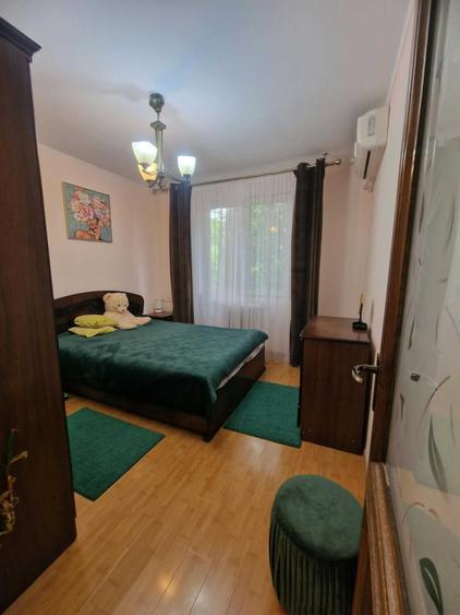 Apartament cu 2 camere decomandat în Runcu
