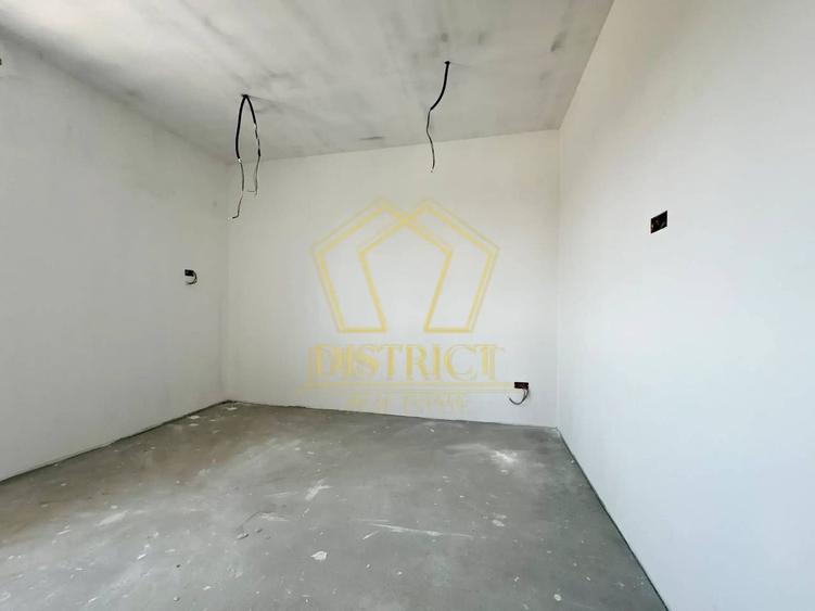 Duplex cu 5 camere cu Canalizare în Dumbrăvița