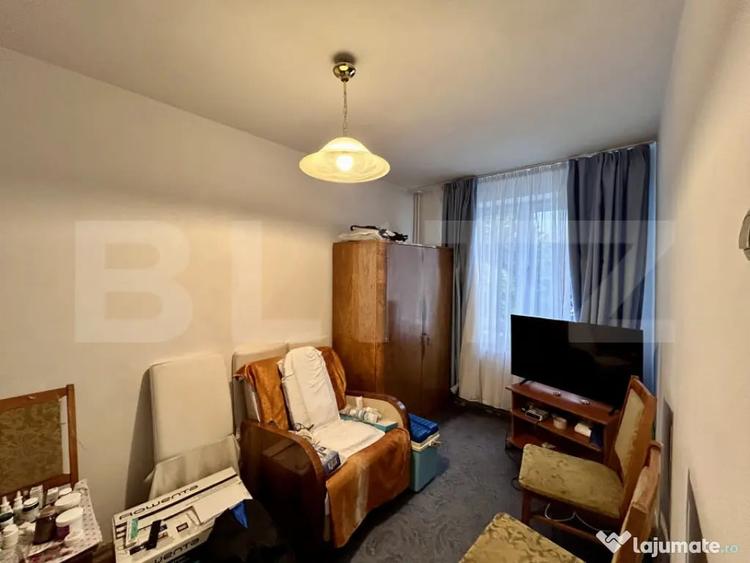 Apartament cu 3 camere semidecomandat în Andrei Mureșanu