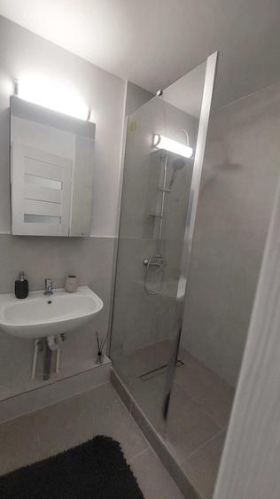 Garsonieră decomandată în Brâncoveanu