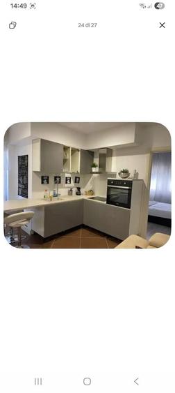 Apartament cu 3 camere semidecomandat în Universitate