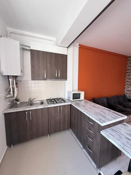 Apartament cu 2 camere semidecomandat în Militari