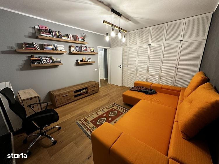 Apartament cu 3 camere decomandat în Sud