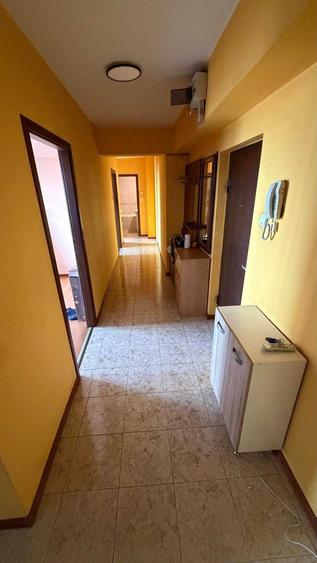 Apartament cu 3 camere decomandat în Titulescu