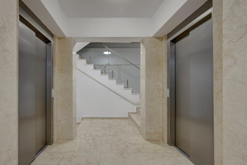 Penthouse cu 6 camere în Timpuri Noi