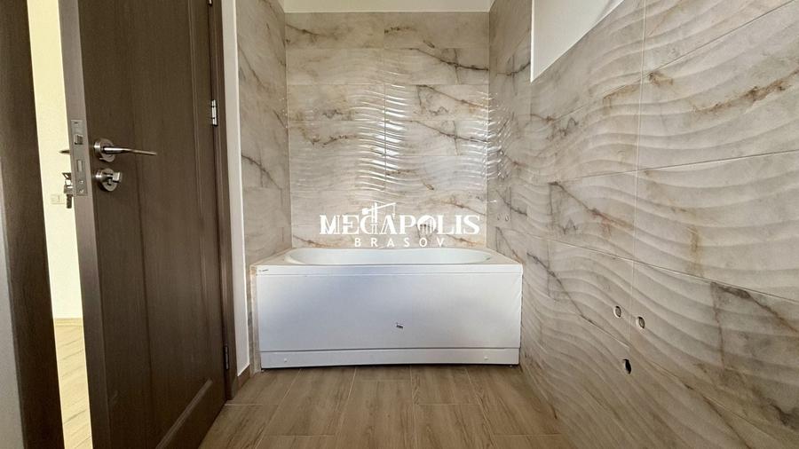 Duplex cu 4 camere cu Canalizare în Tărlungeni