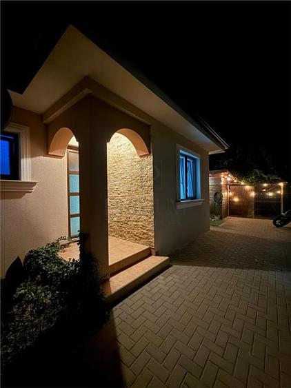 Duplex cu 3 camere cu Canalizare în Moșnița Nouă