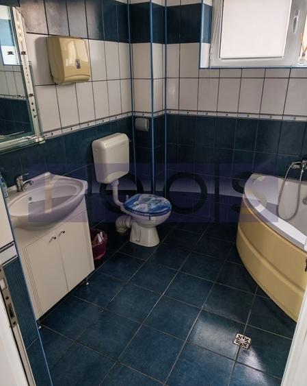 Casă individuală cu 4 camere cu Canalizare în Vitan