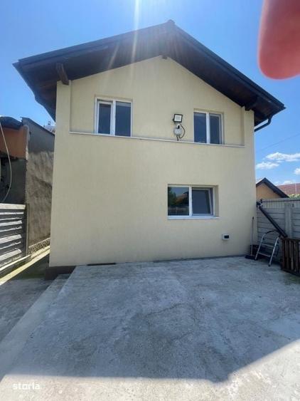 Casă cu 4 camere în Oglinzi